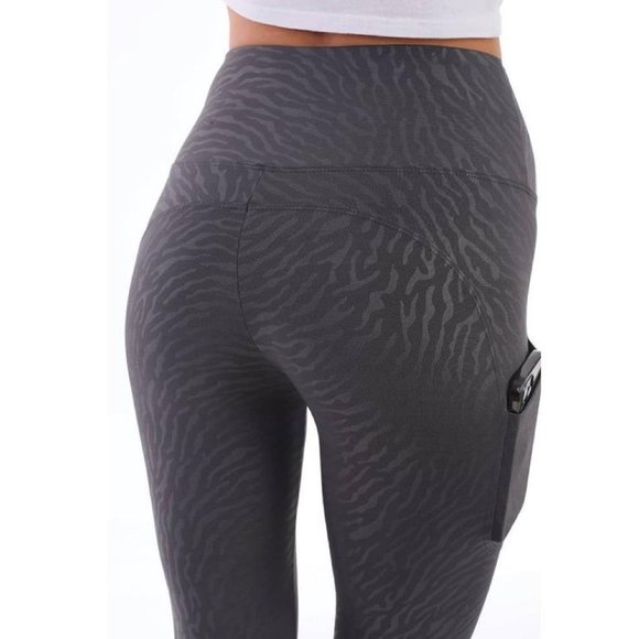 CM fashion pocketed zebra print leggings NWT - Picture 4 of 9